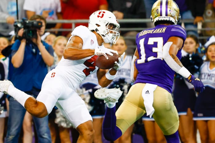 Stanford Cardinal wide receiver Michael Wilson (4) catches a touchdown against the Washington Huskies.